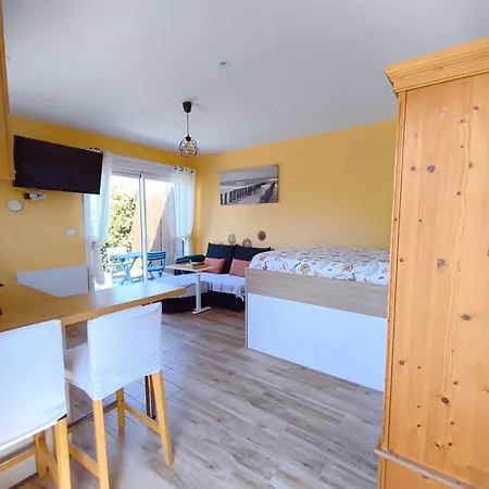 Apartment Le Jardin D'anatole Esquay-sur-Seulles